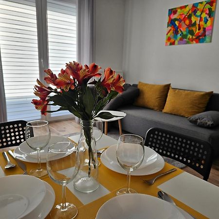 Apartament Oaza Na Sterowcow Apartment Dywity Bagian luar foto